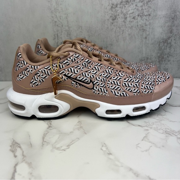 Nike Air Max Plus ✨ - Picture 10 of 15